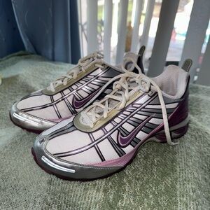 Nike Women's Purple and Silver Running Sneakers Size 7.5